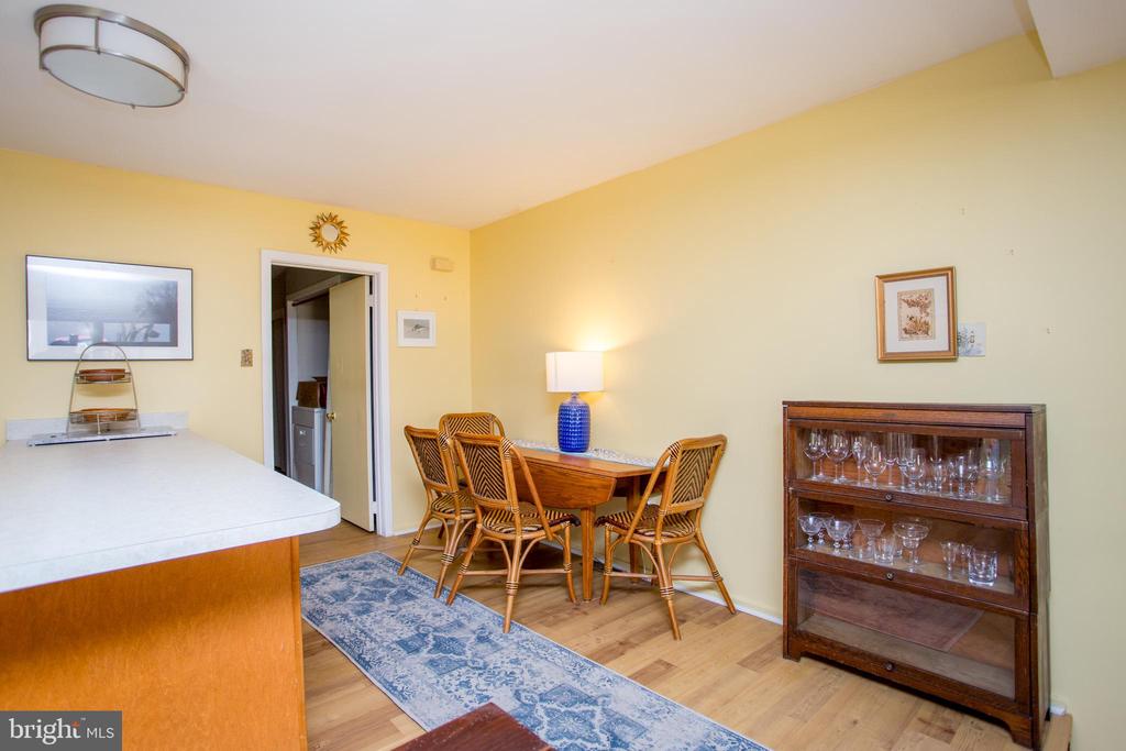 11 RIVERHILL A