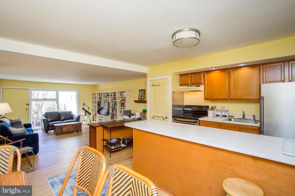 11 RIVERHILL A