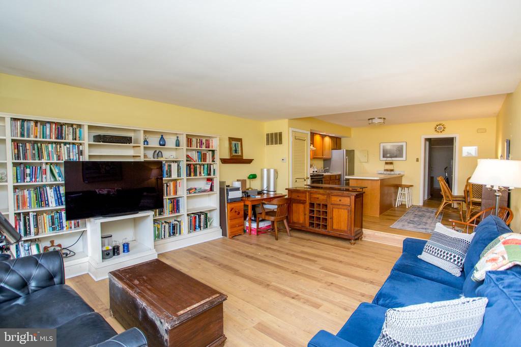 11 RIVERHILL A