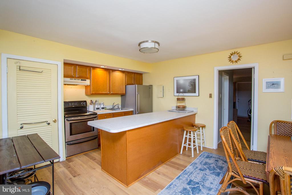 11 RIVERHILL A