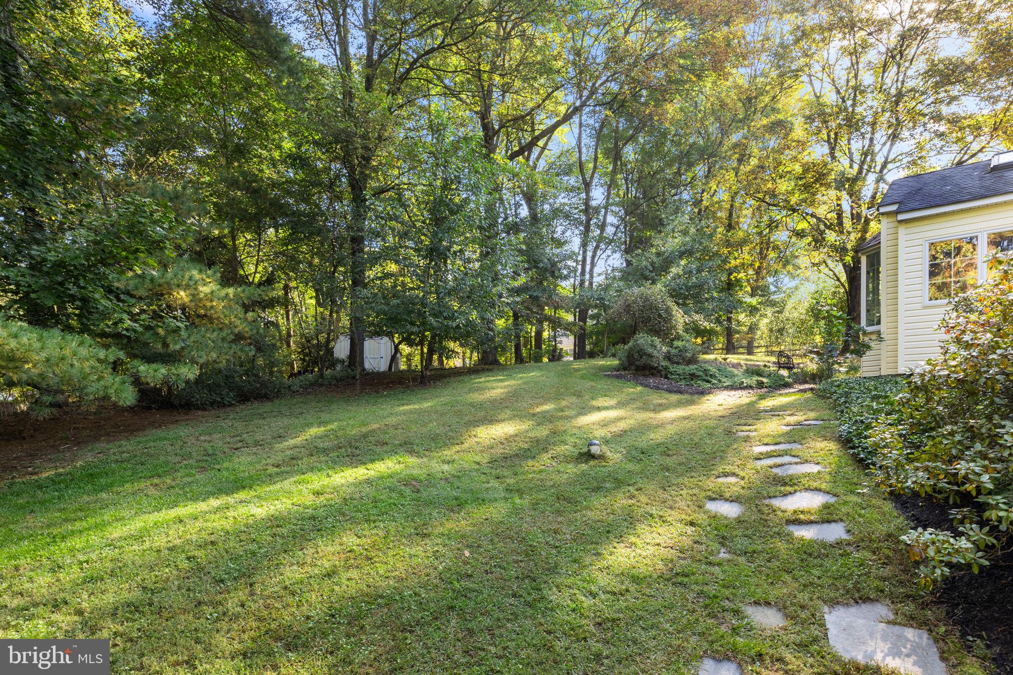 15 PEBBLE WOODS DRIVE N
