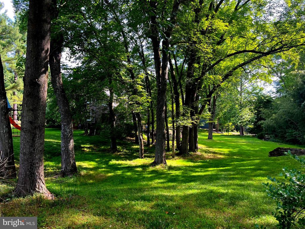 129 FOXCROFT DRIVE