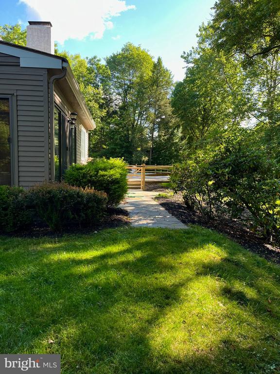 129 FOXCROFT DRIVE