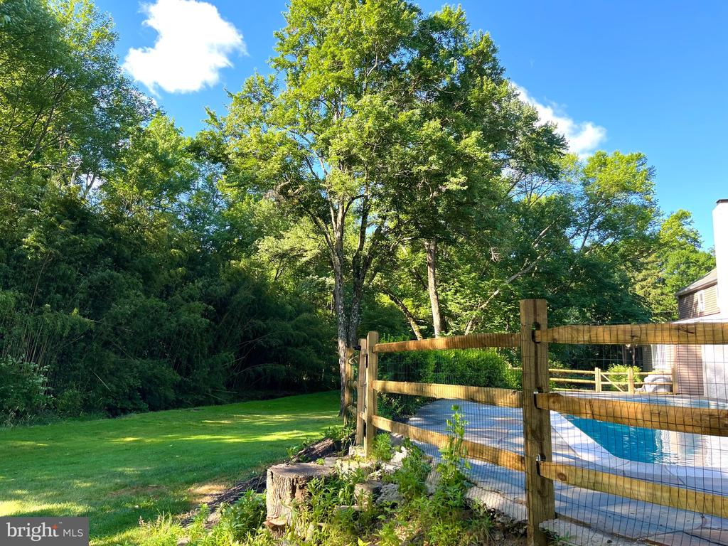 129 FOXCROFT DRIVE