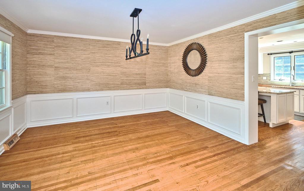 129 FOXCROFT DRIVE