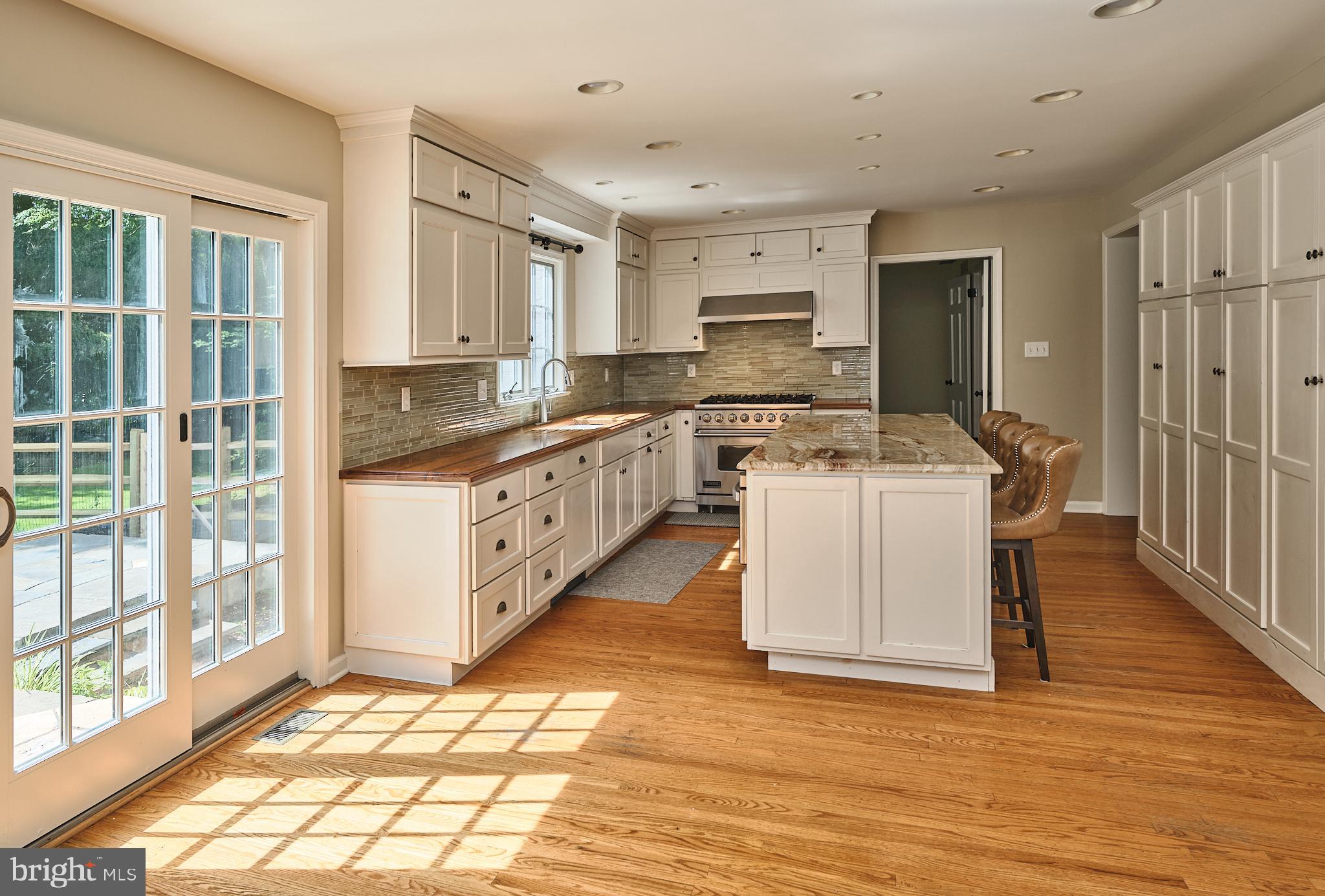 129 FOXCROFT DRIVE