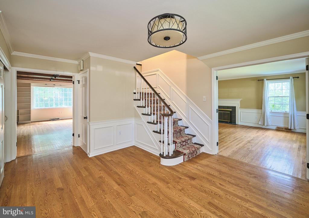129 FOXCROFT DRIVE