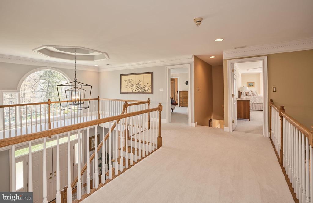4 KINGSWOOD DRIVE