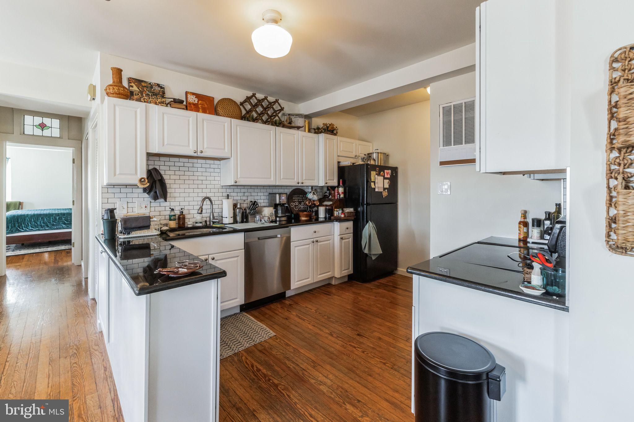 420 W CHESTNUT STREET