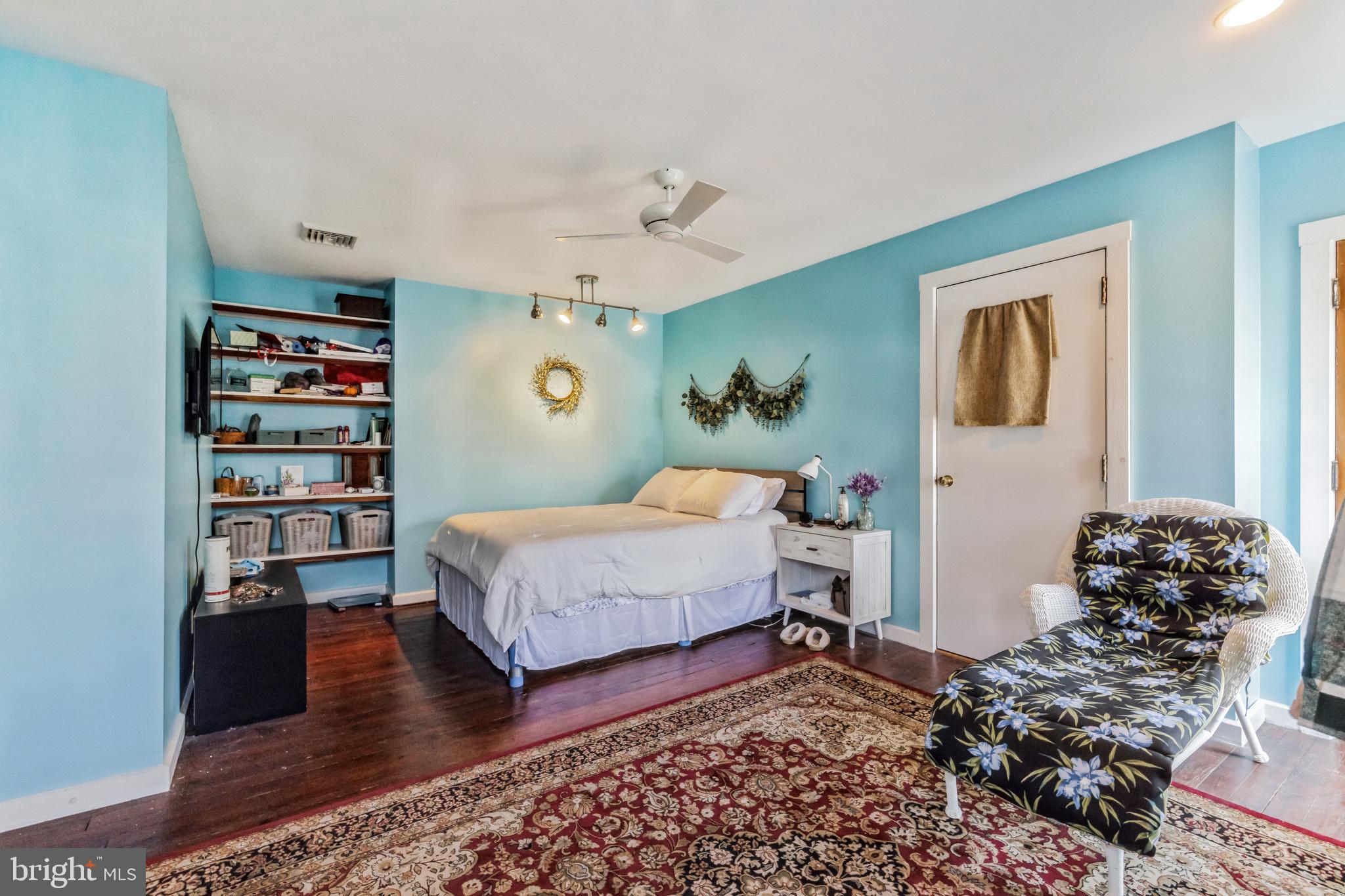 420 W CHESTNUT STREET