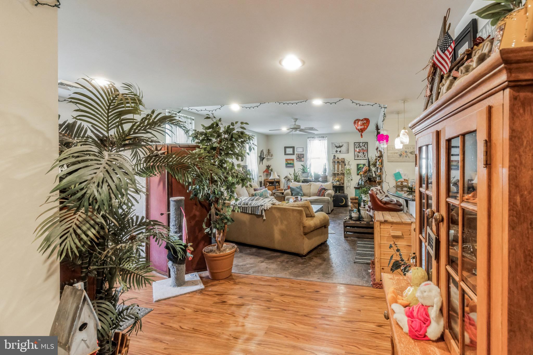 420 W CHESTNUT STREET