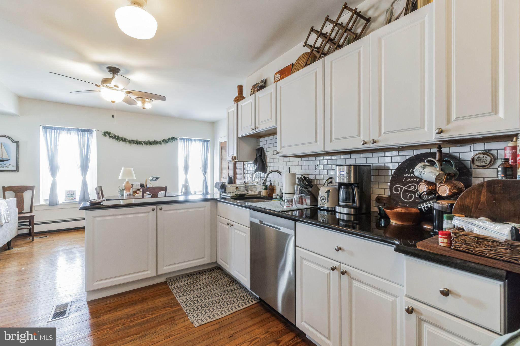 420 W CHESTNUT STREET