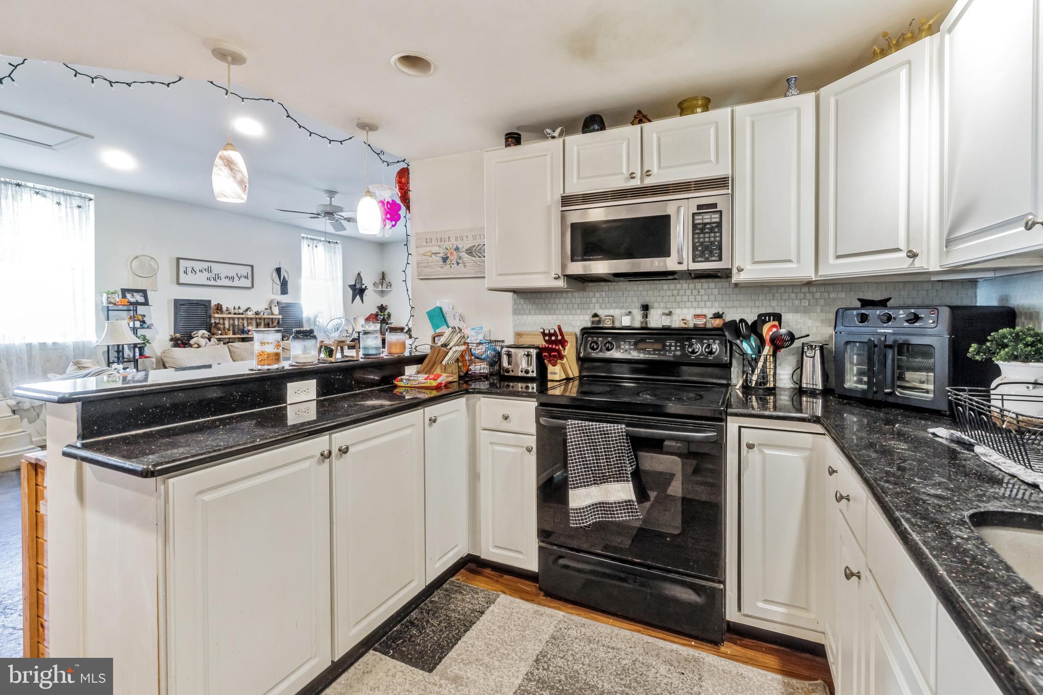 420 W CHESTNUT STREET