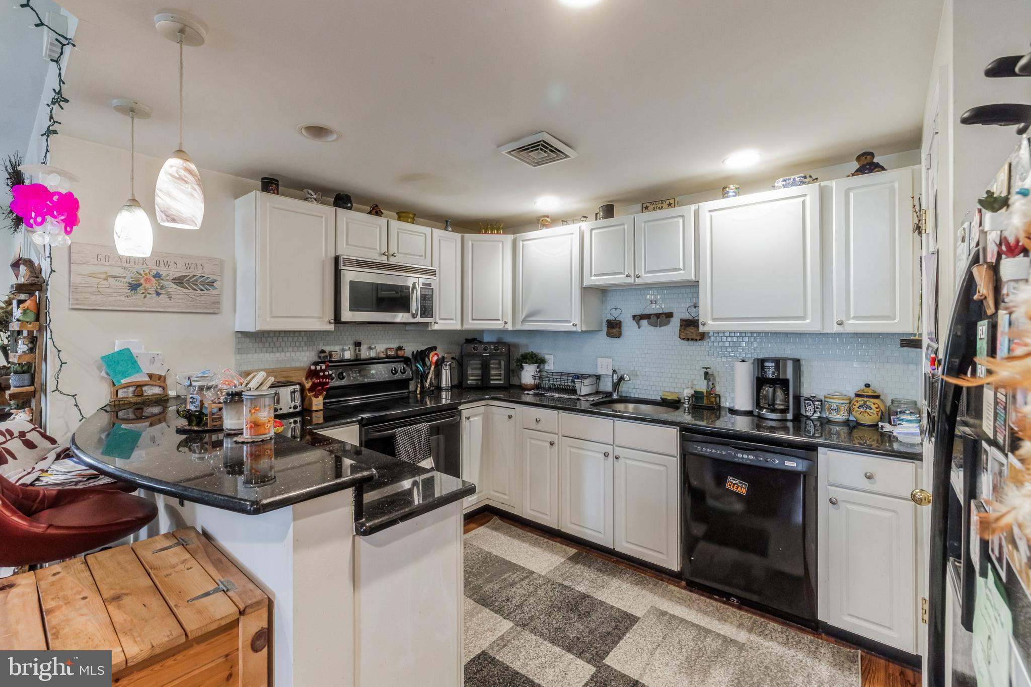 420 W CHESTNUT STREET