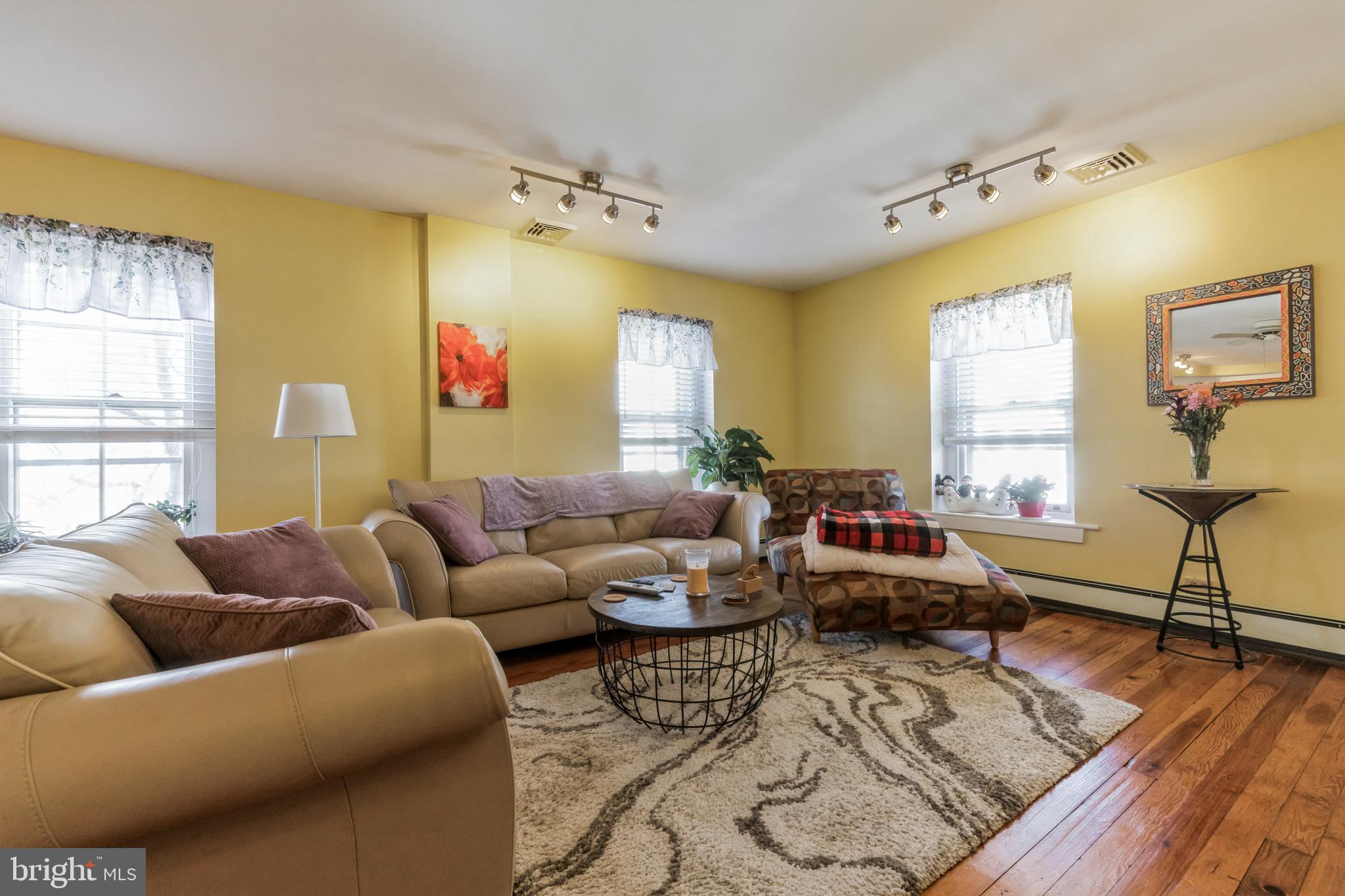 420 W CHESTNUT STREET