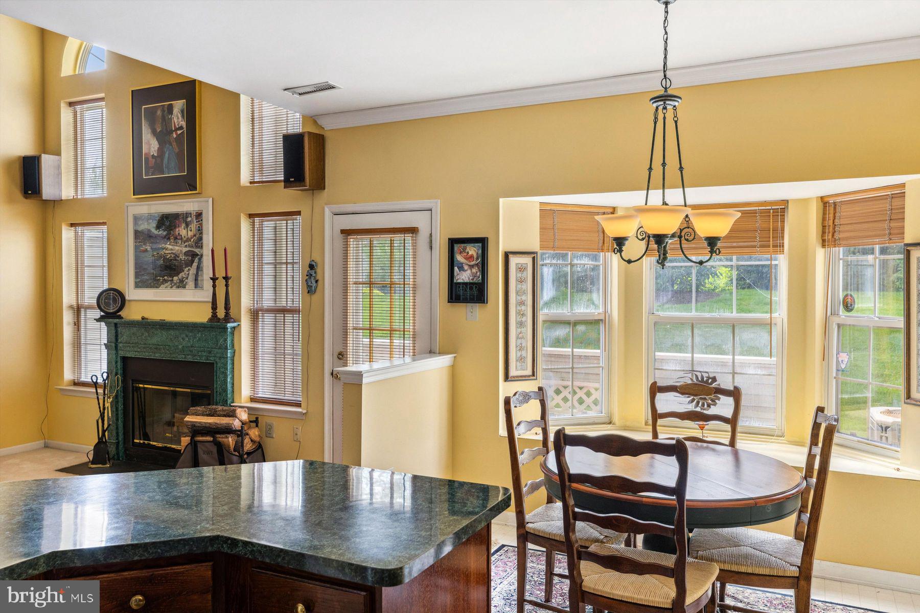 422 FAIRVIEW WAY