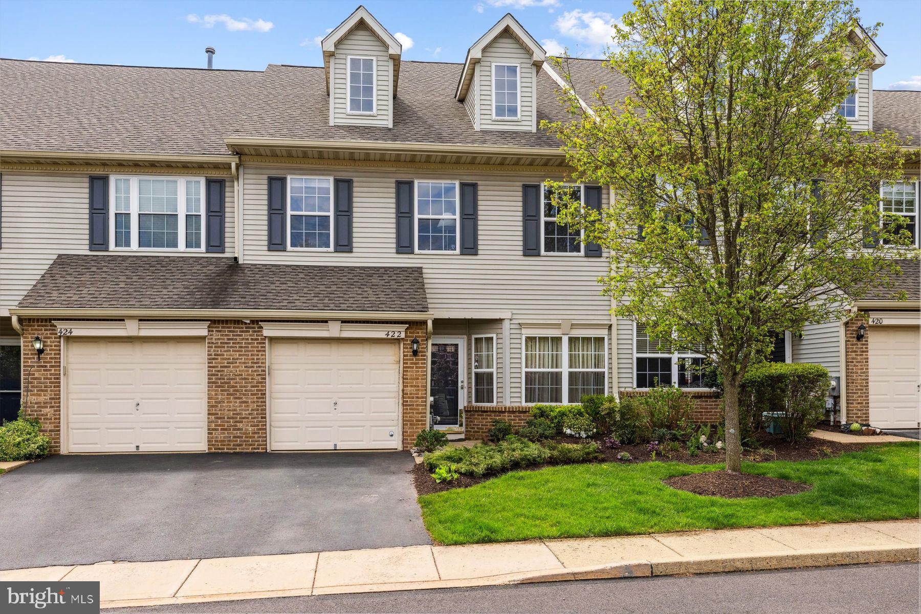 422 FAIRVIEW WAY