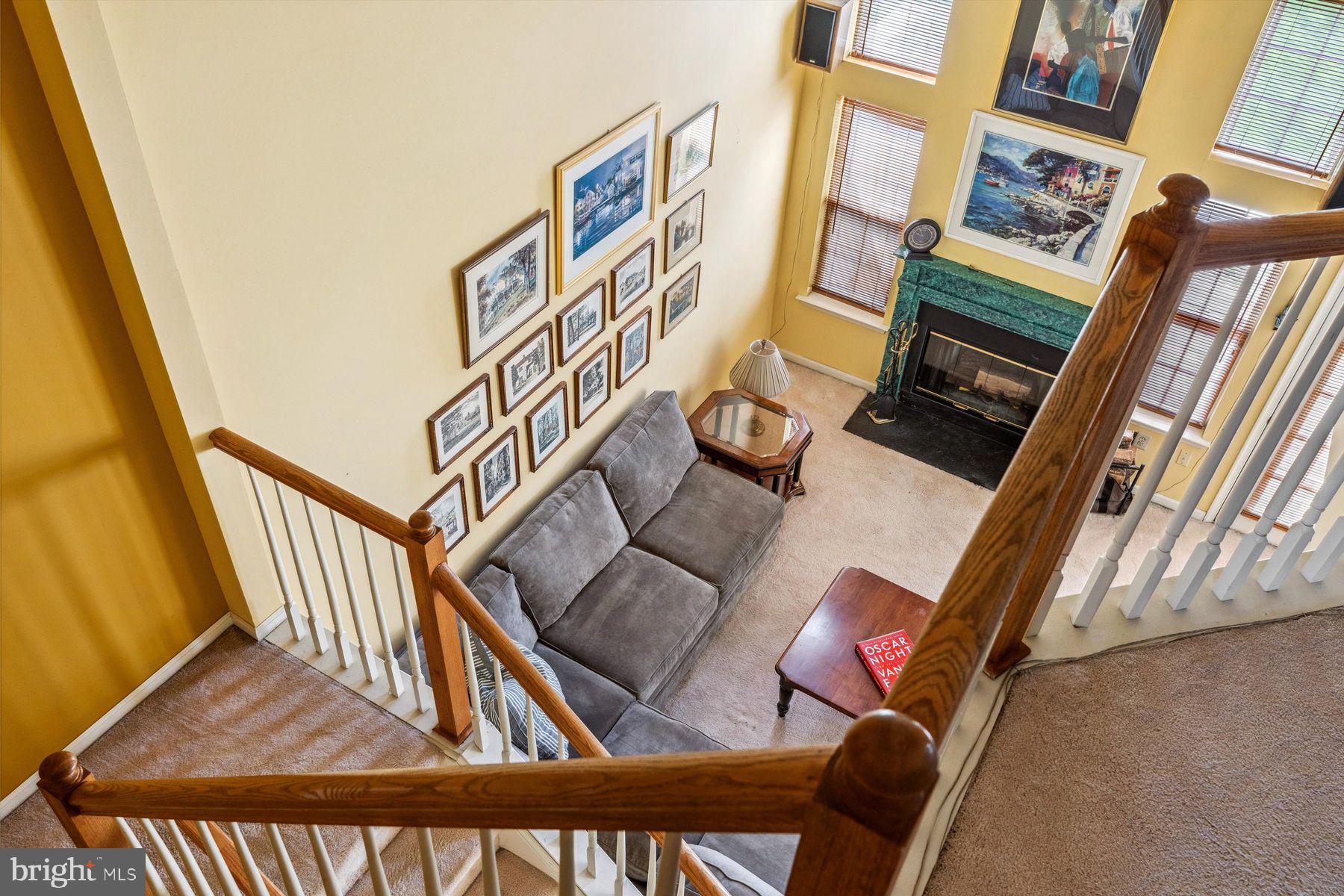 422 FAIRVIEW WAY