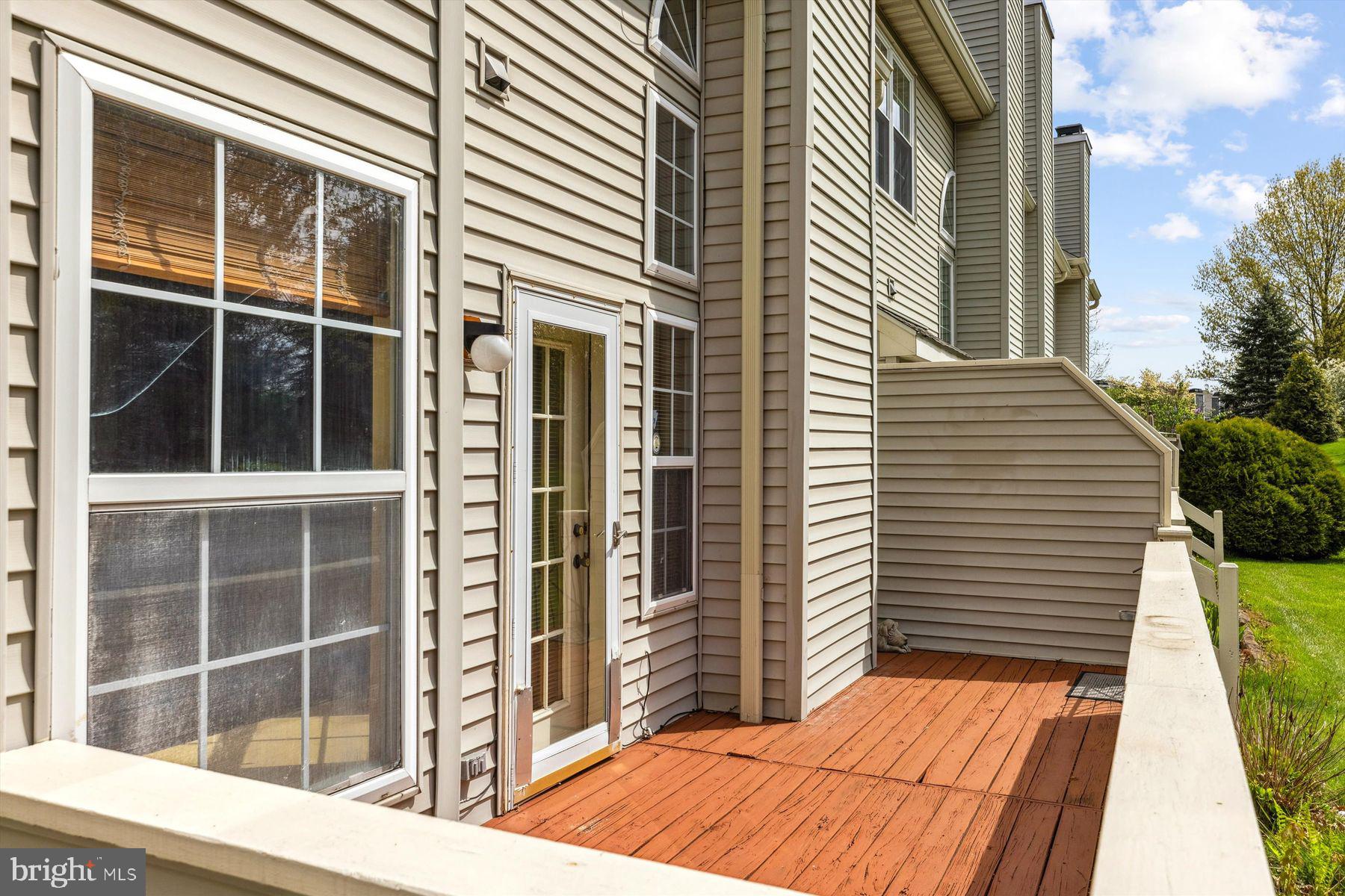 422 FAIRVIEW WAY