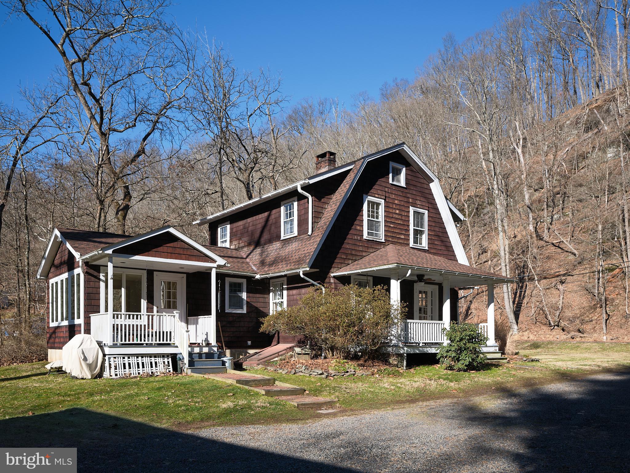 6586 FLEECYDALE ROAD