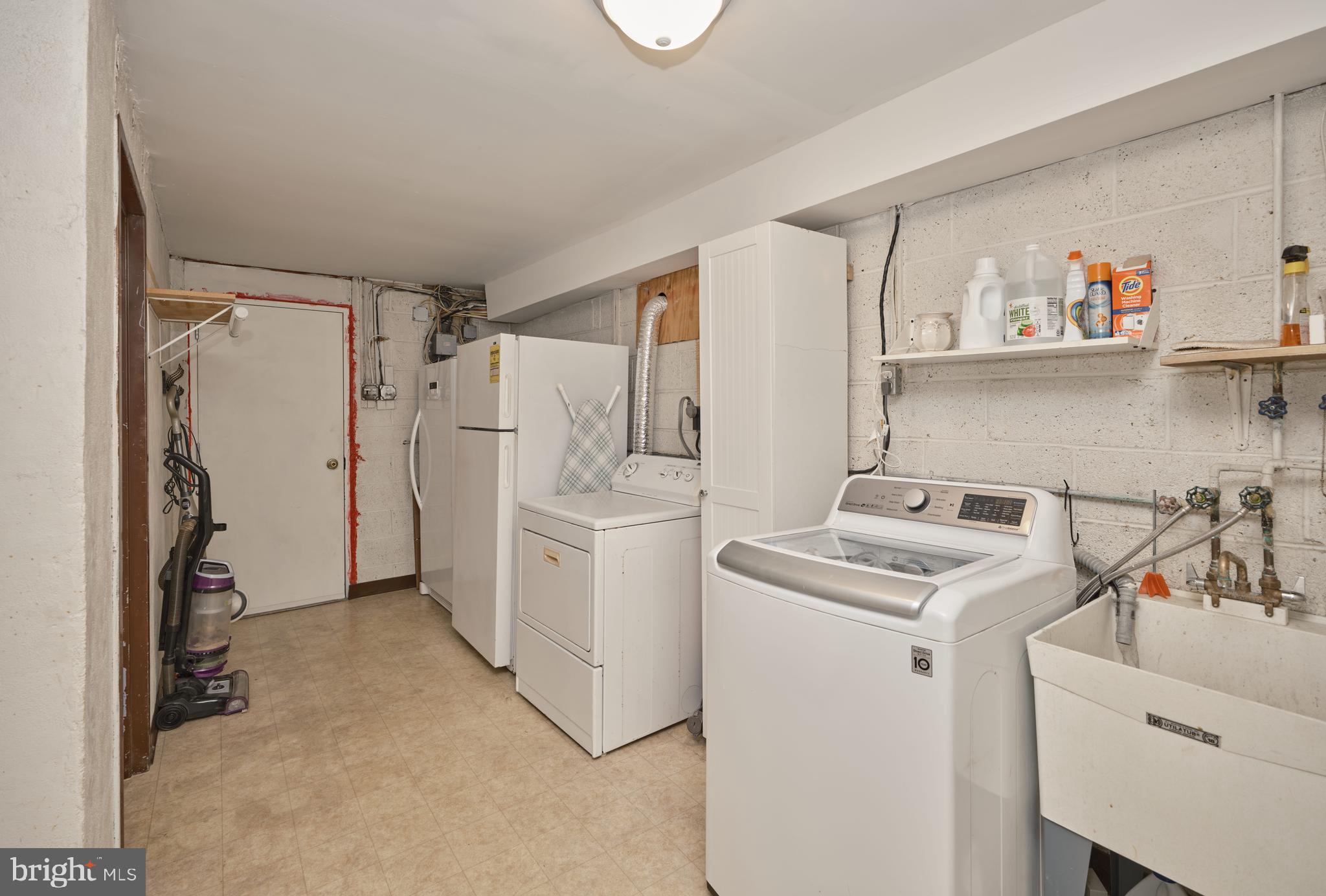 129 CLEMATIS WAY