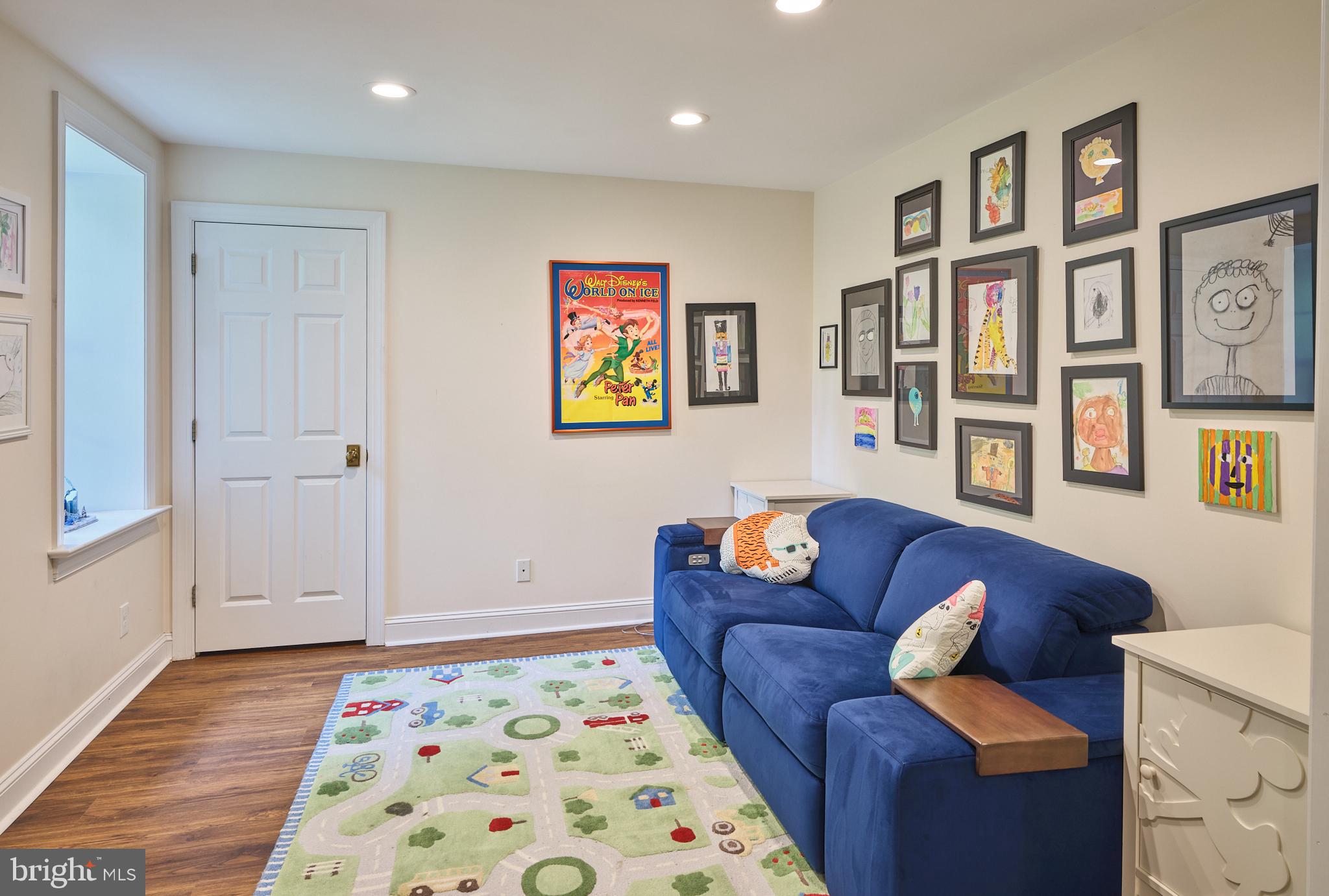17 GREENBRIAR CIRCLE