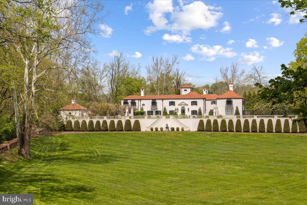 3052 RIVER ROAD