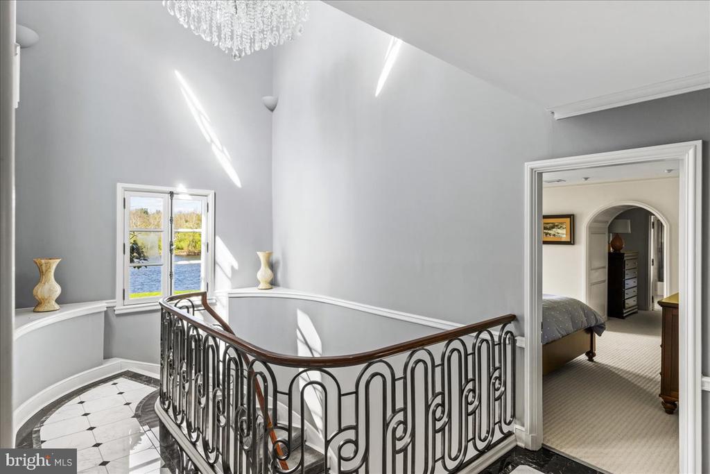 3052 RIVER ROAD