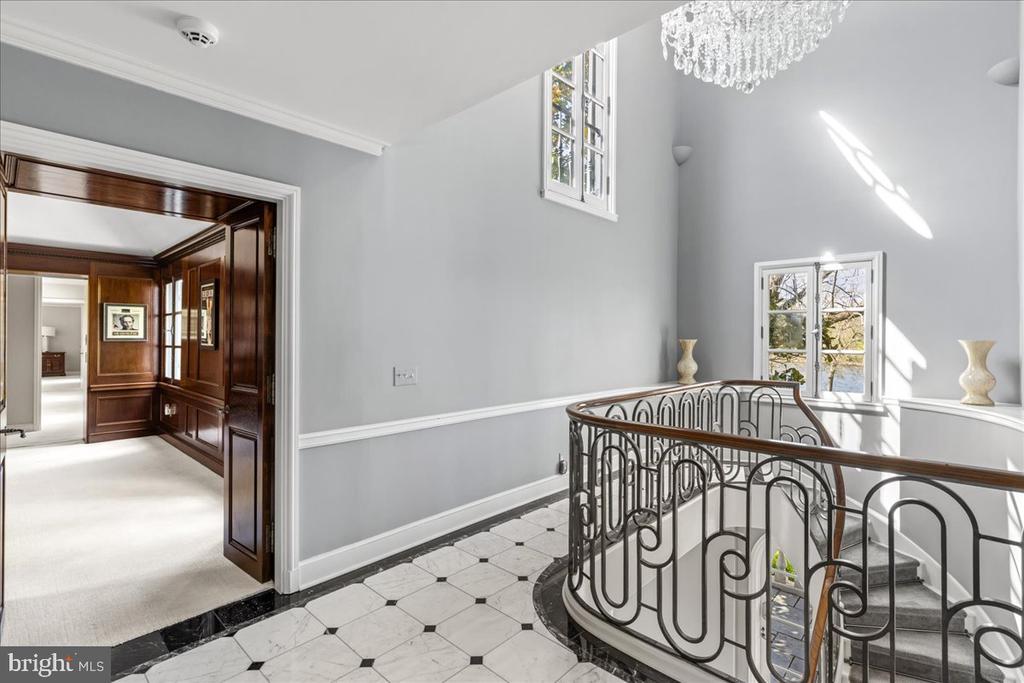 3052 RIVER ROAD