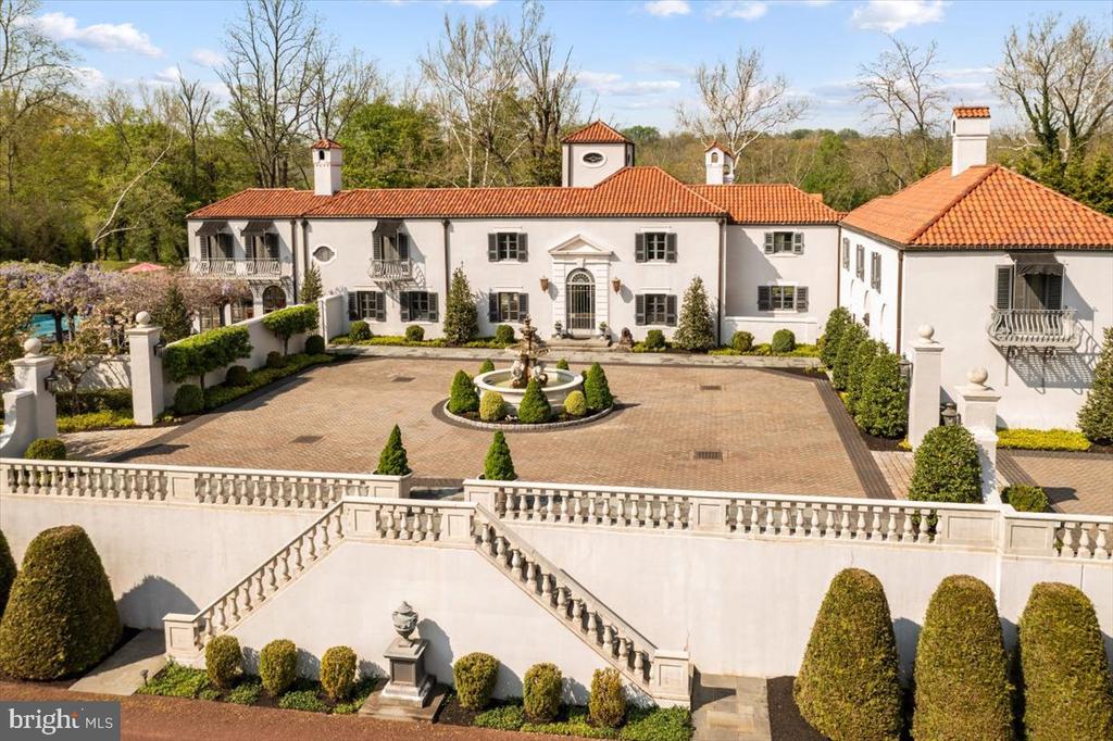 3052 RIVER ROAD