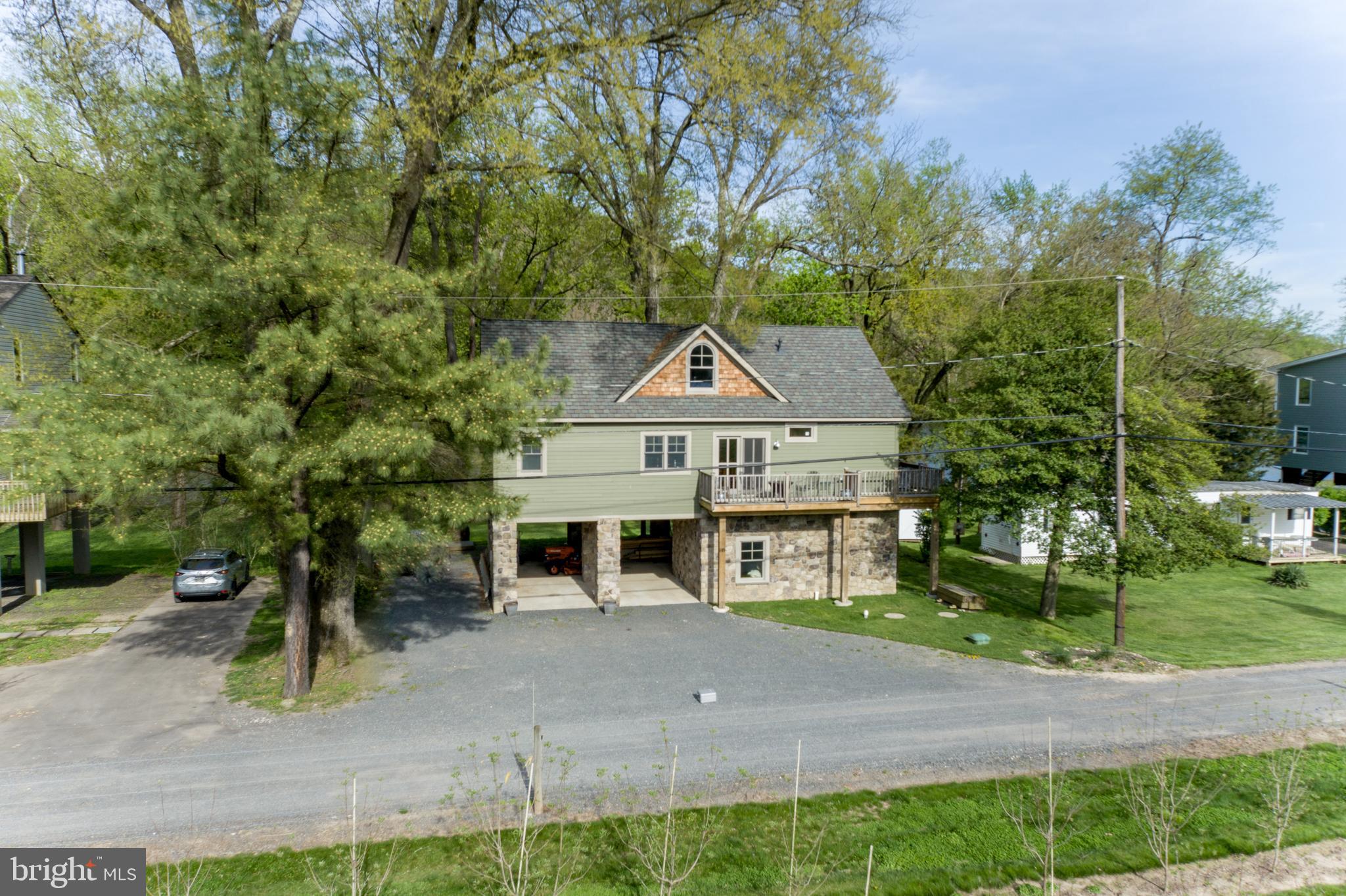 10 WALTERS LANE