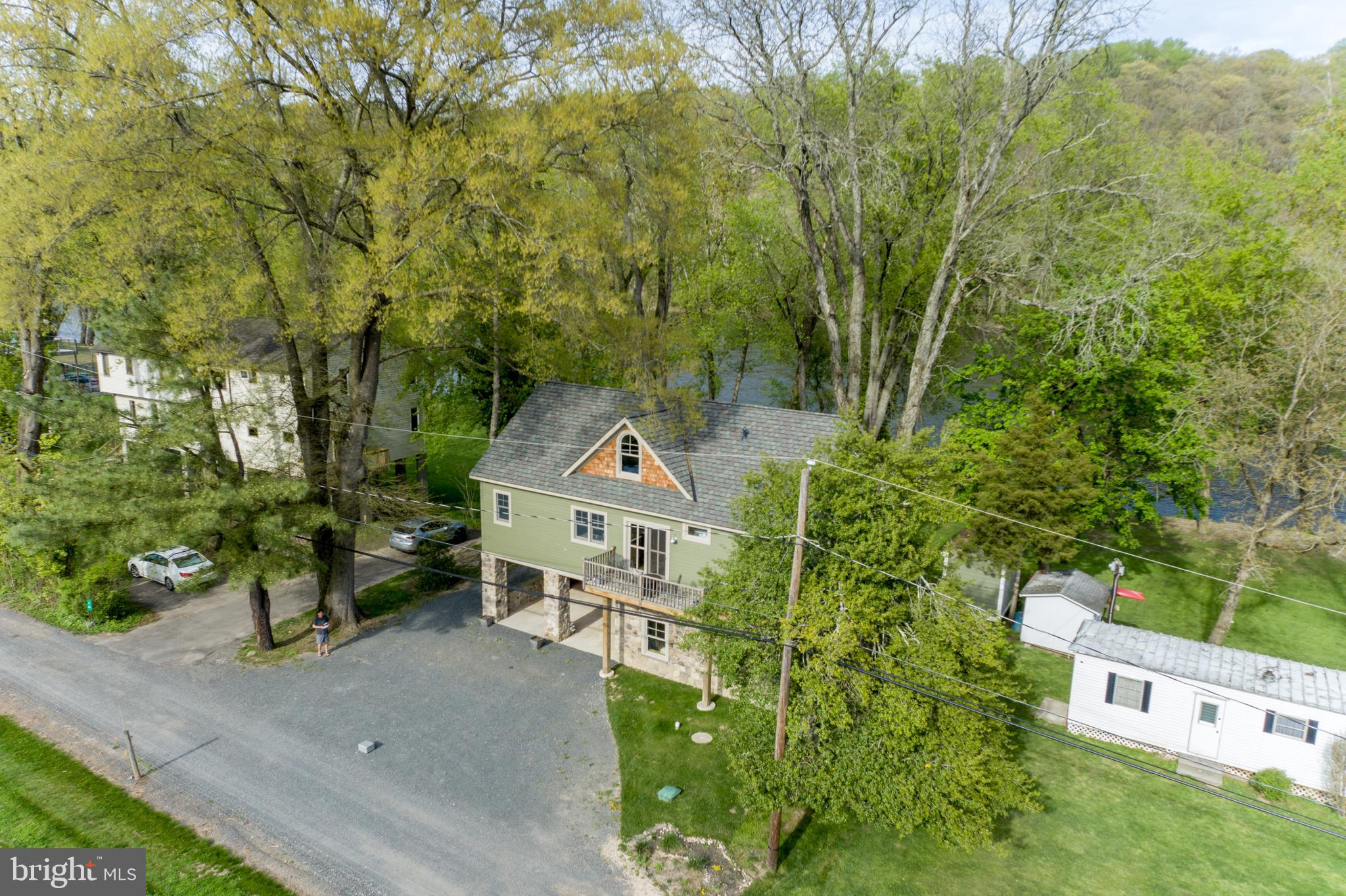 10 WALTERS LANE
