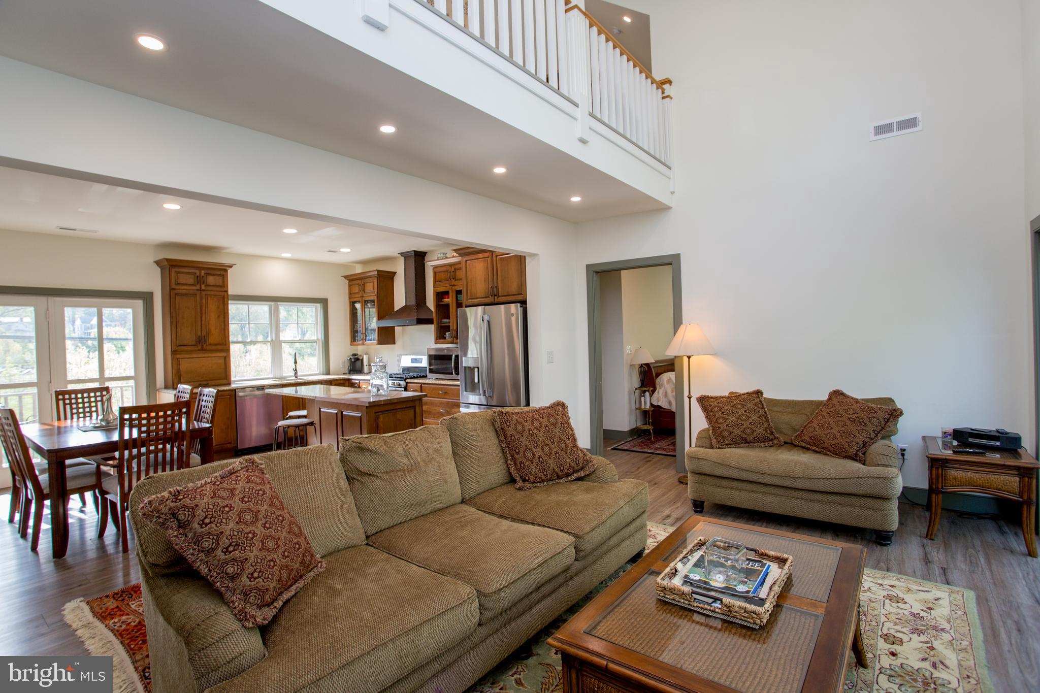 10 WALTERS LANE