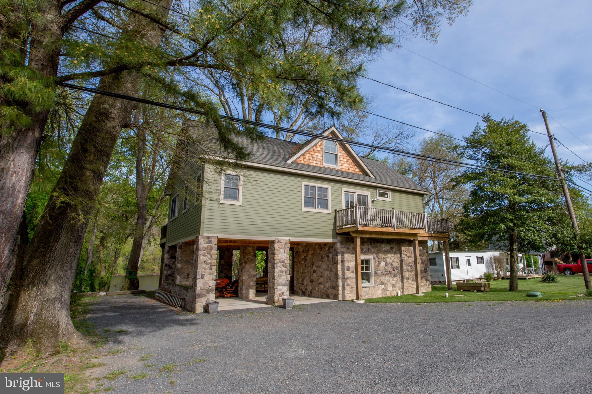 10 WALTERS LANE