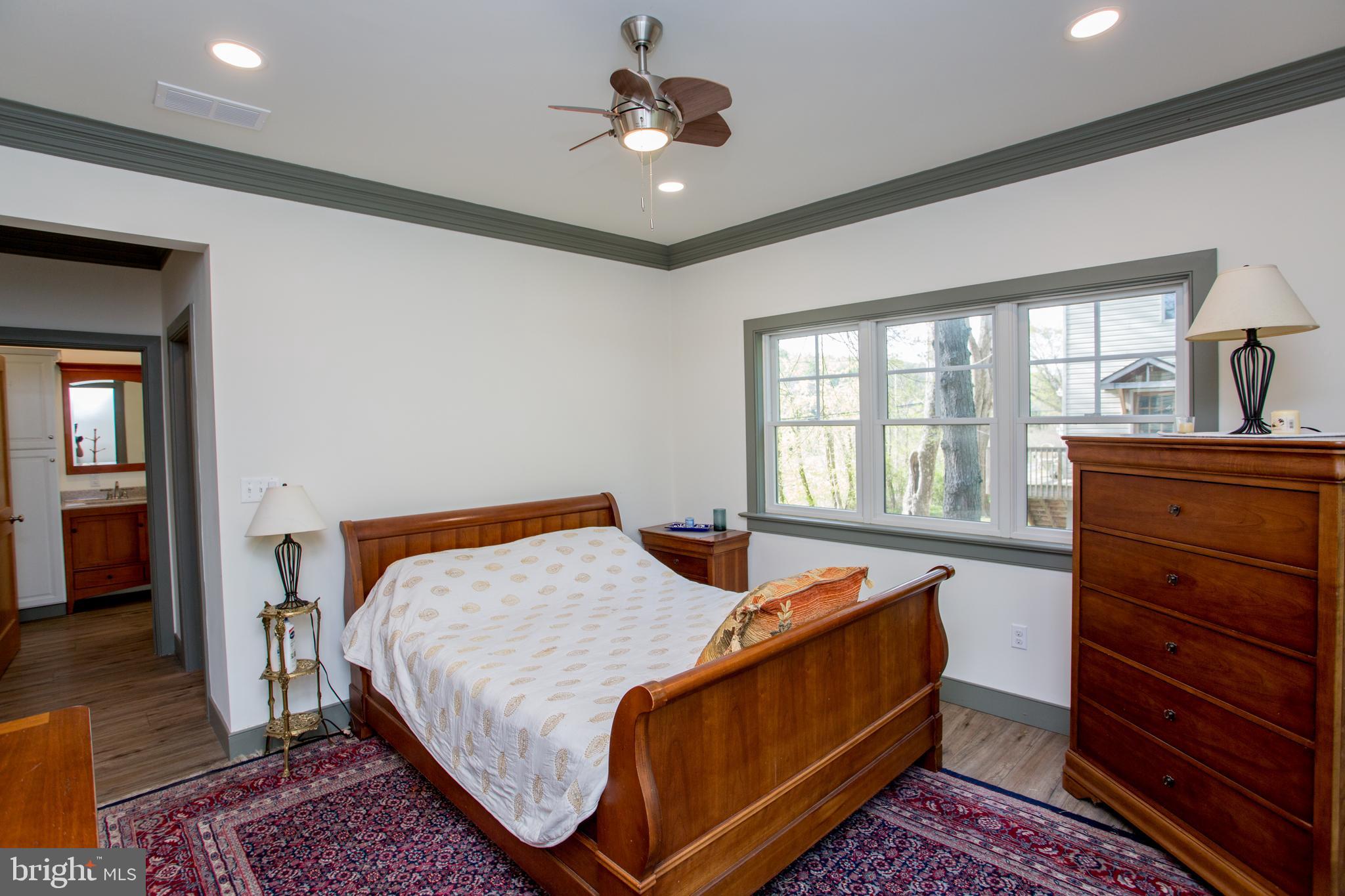 10 WALTERS LANE