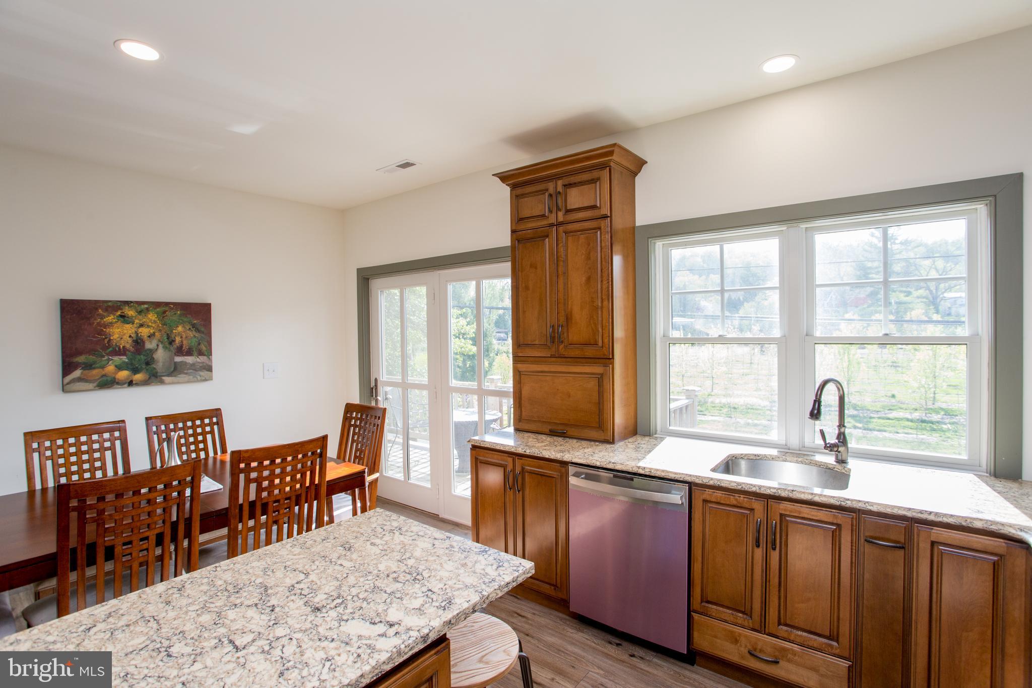 10 WALTERS LANE
