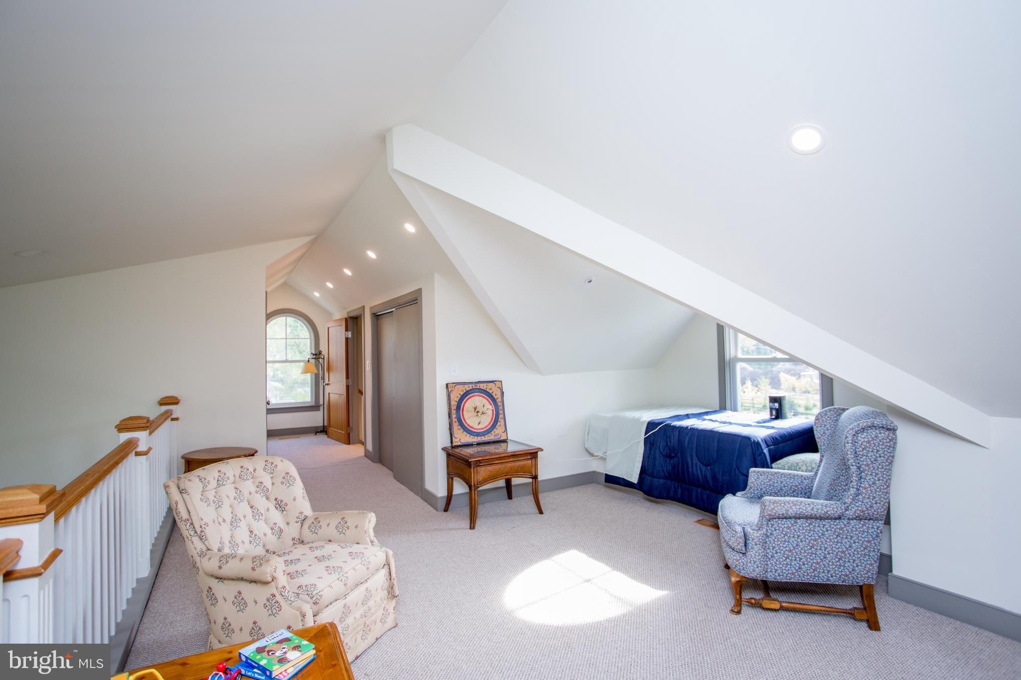 10 WALTERS LANE