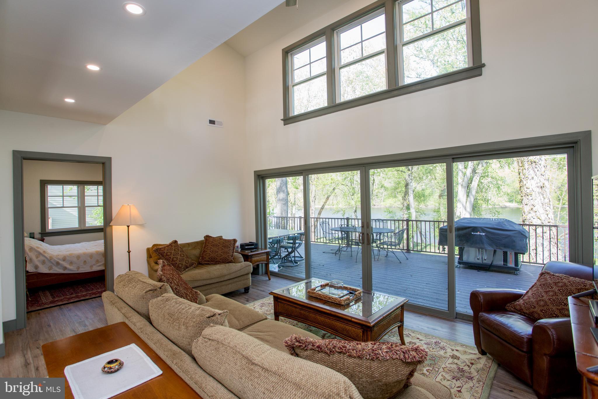 10 WALTERS LANE