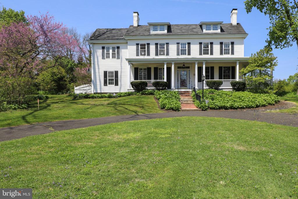 336 LINDEN AVE