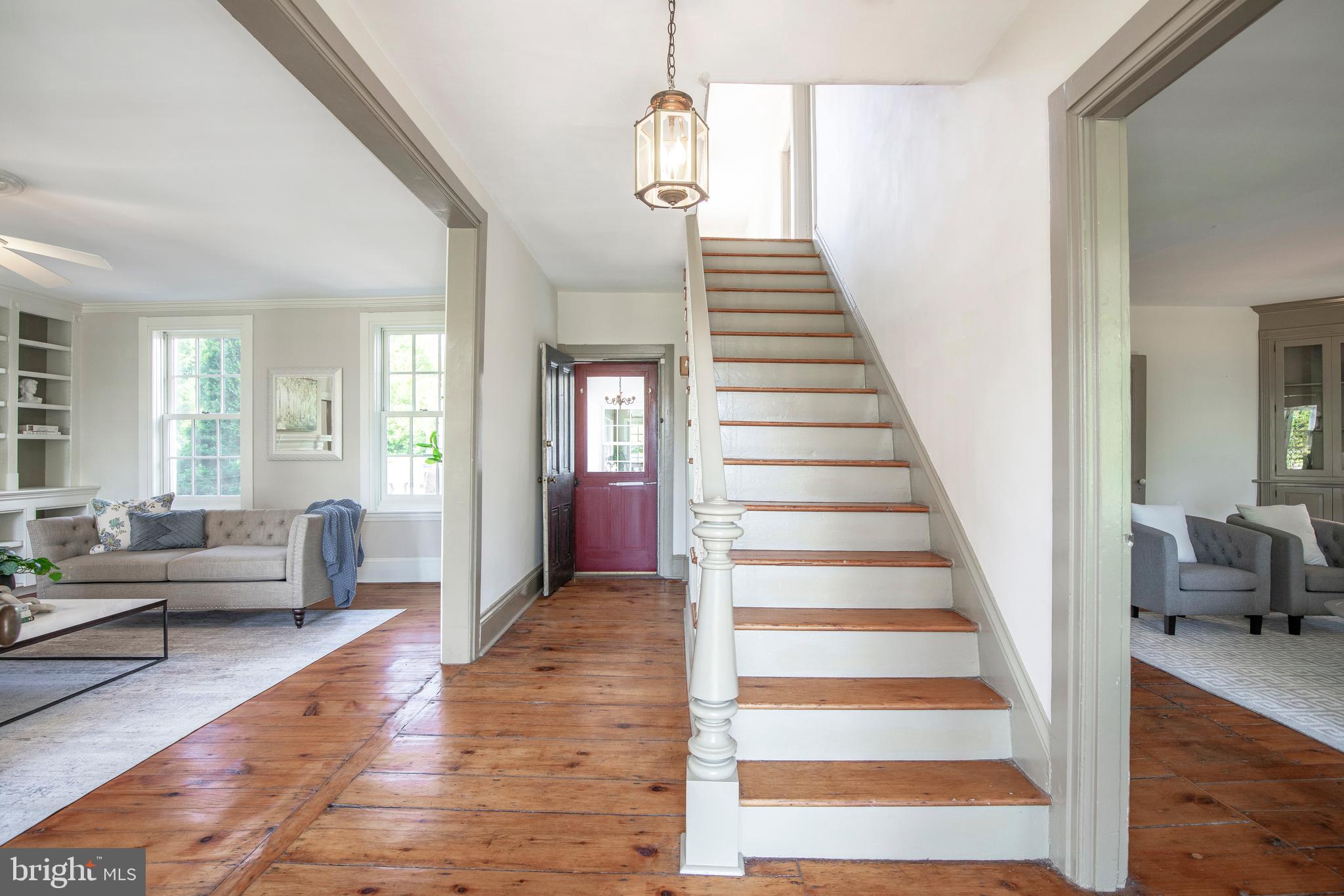 336 LINDEN AVE
