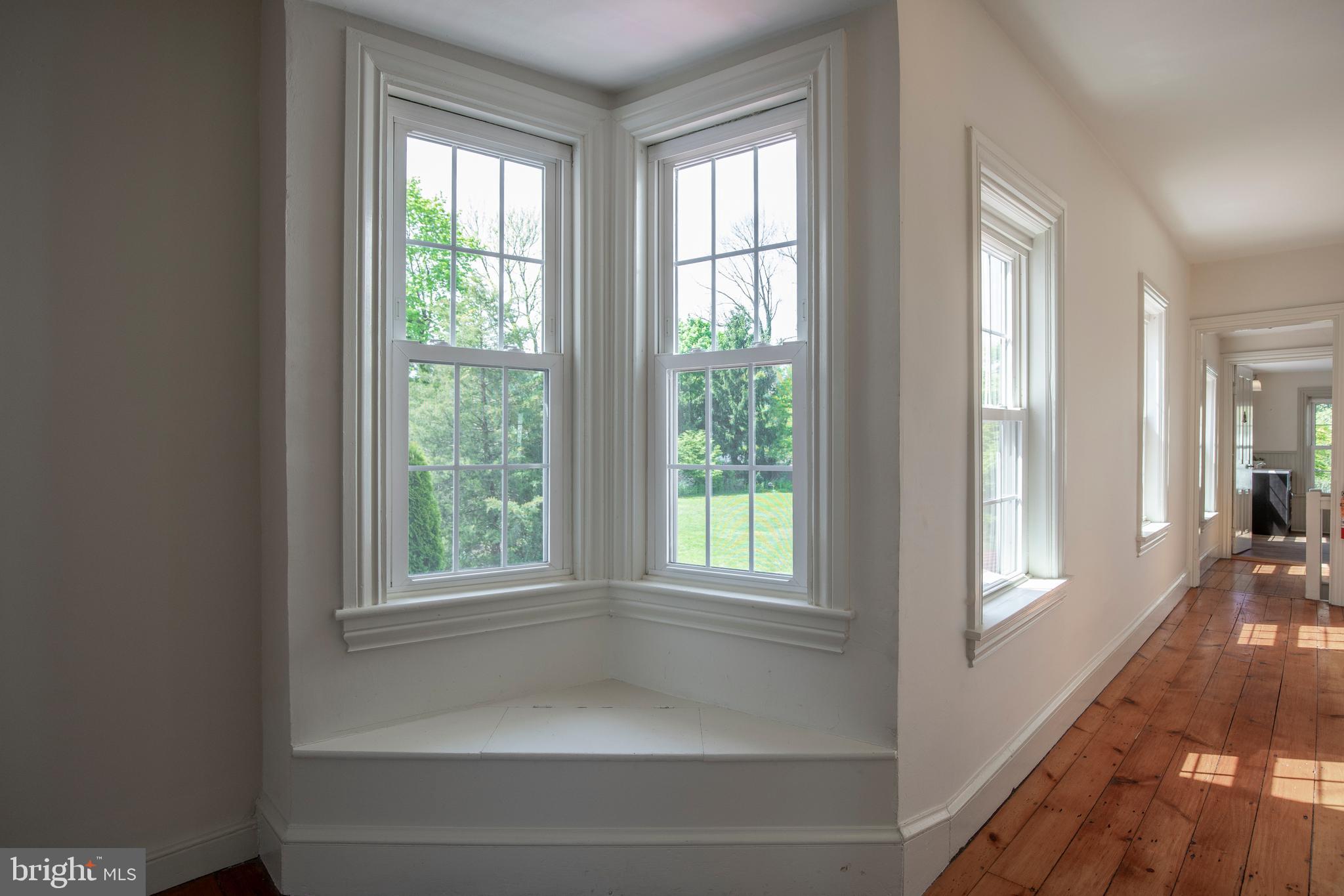 336 LINDEN AVE