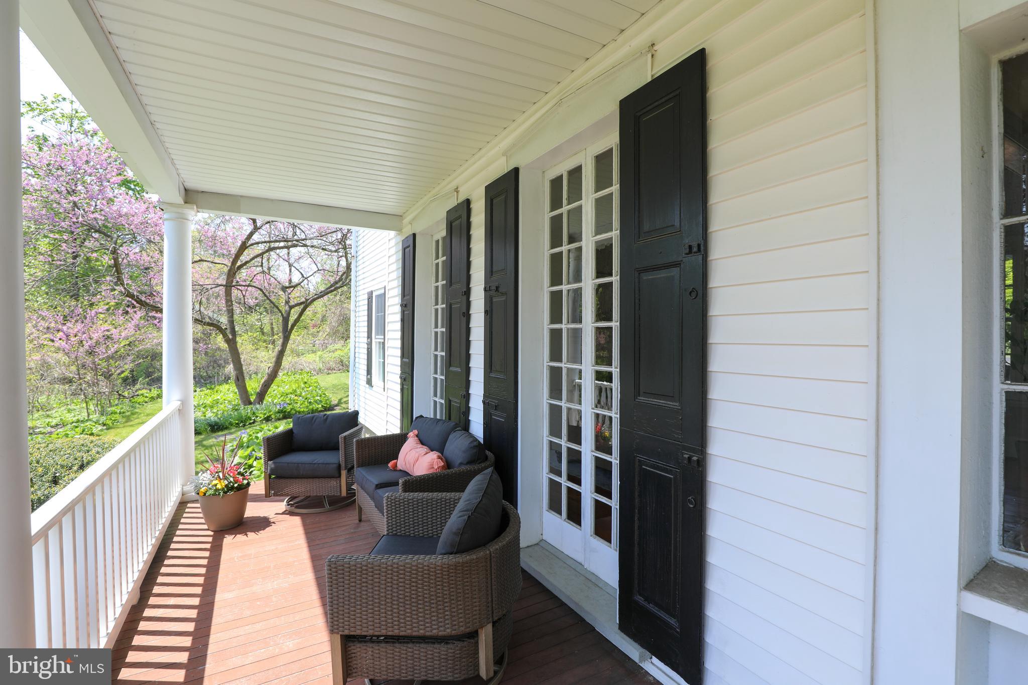 336 LINDEN AVE