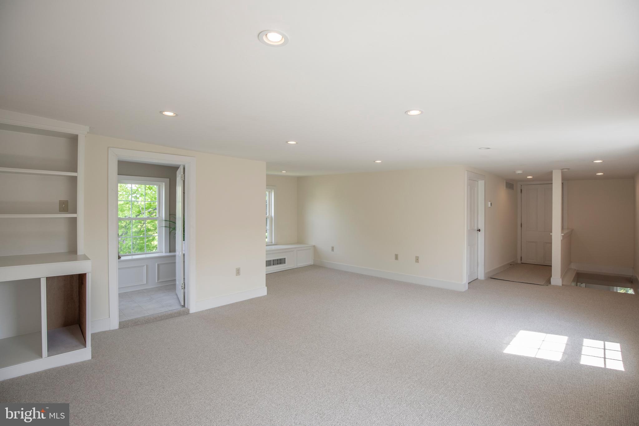 336 LINDEN AVE