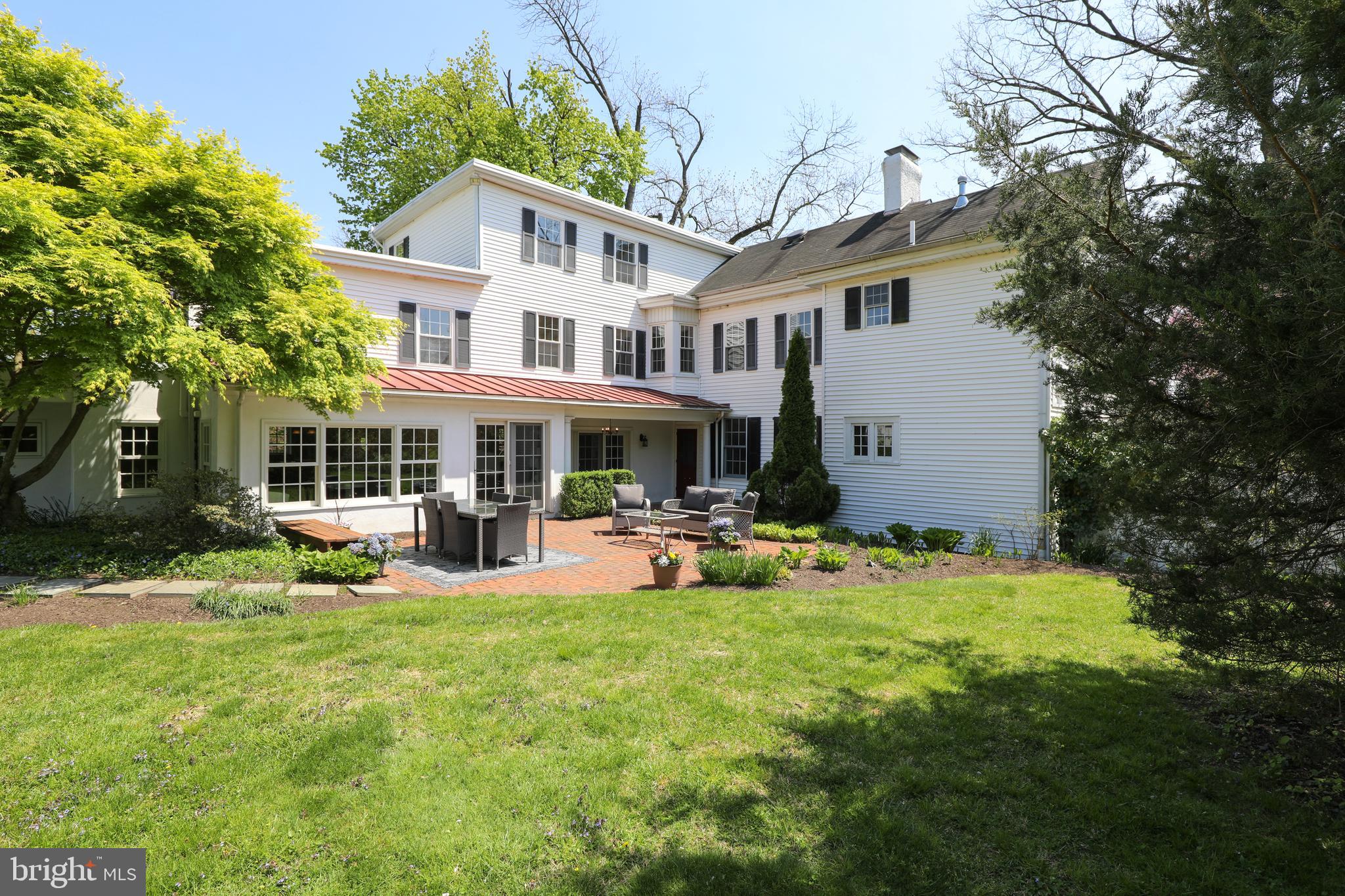 336 LINDEN AVE