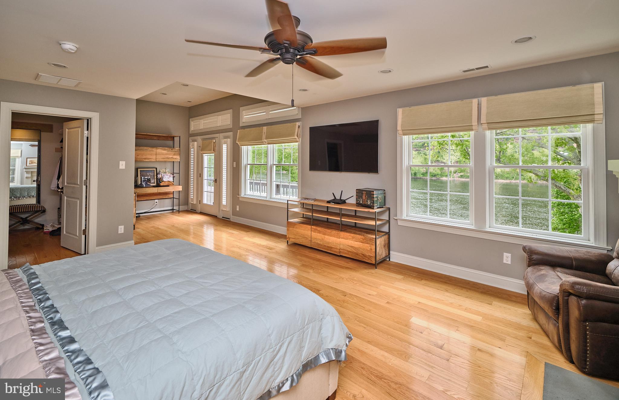 1800 Unit #4 RIVER ROAD