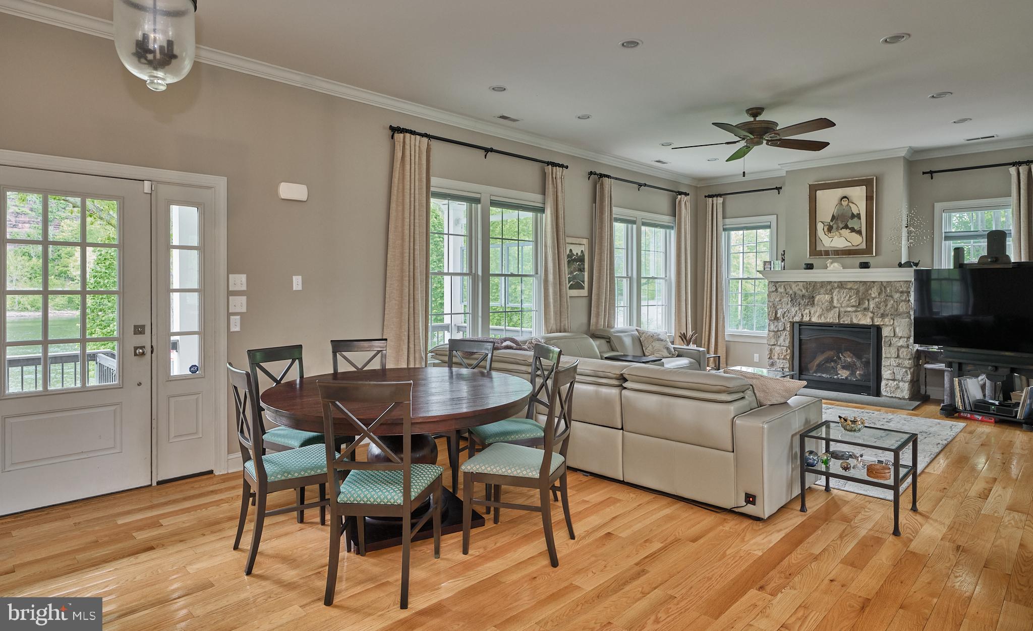 1800 Unit #4 RIVER ROAD