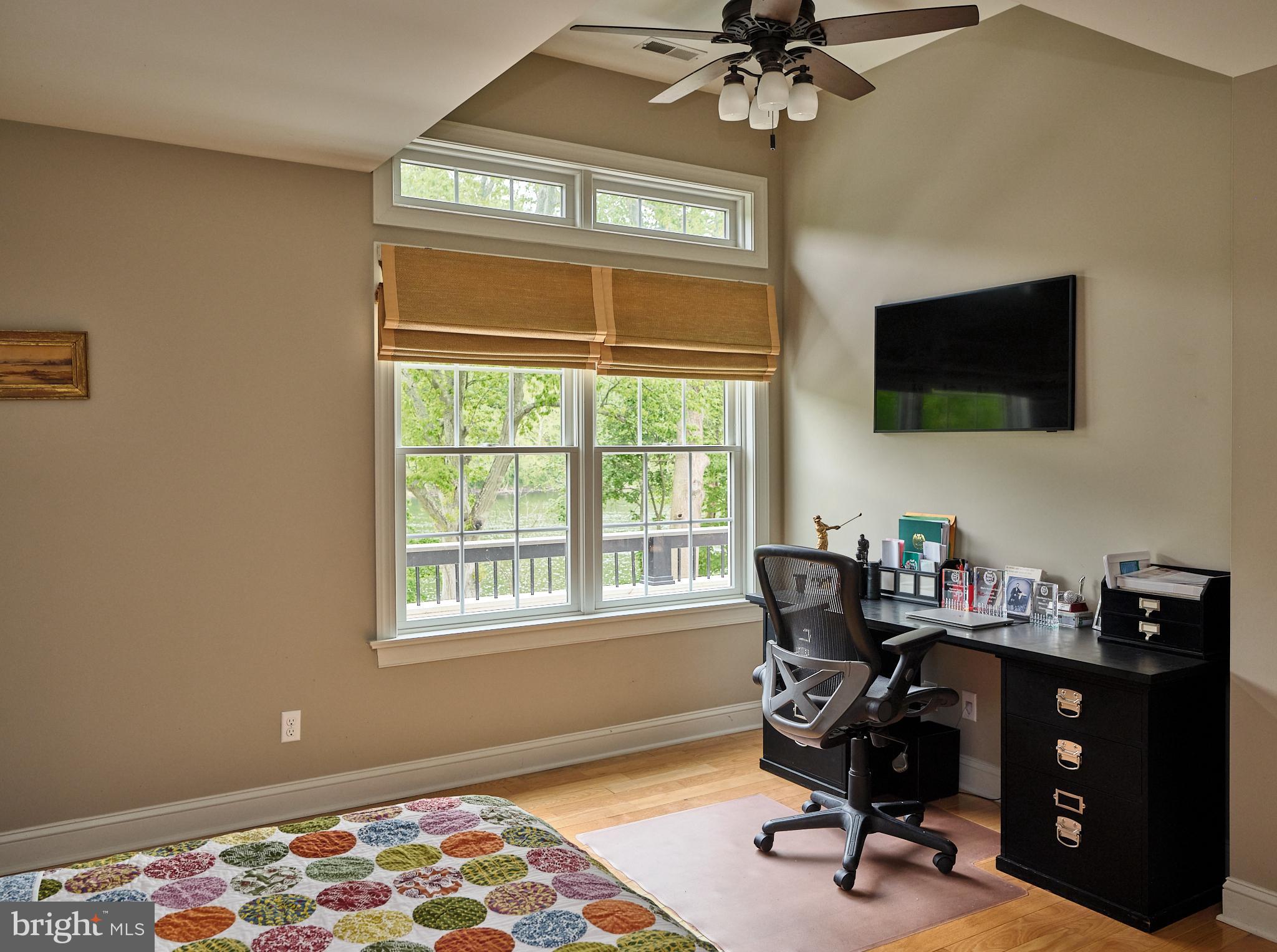 1800 Unit #4 RIVER ROAD