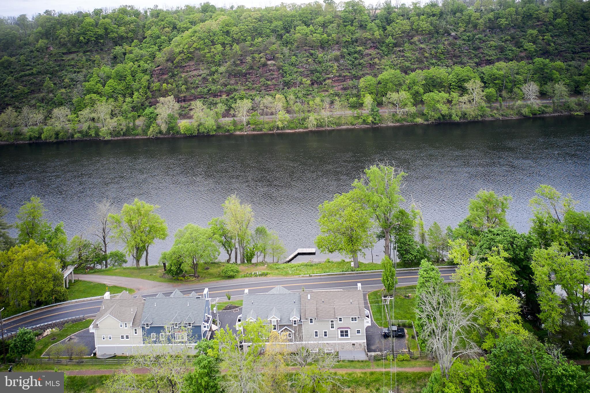 1800 Unit #4 RIVER ROAD