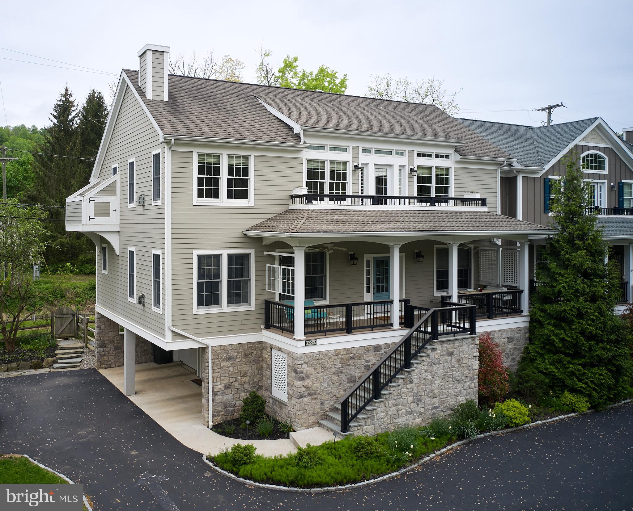 1800 Unit #4 RIVER ROAD