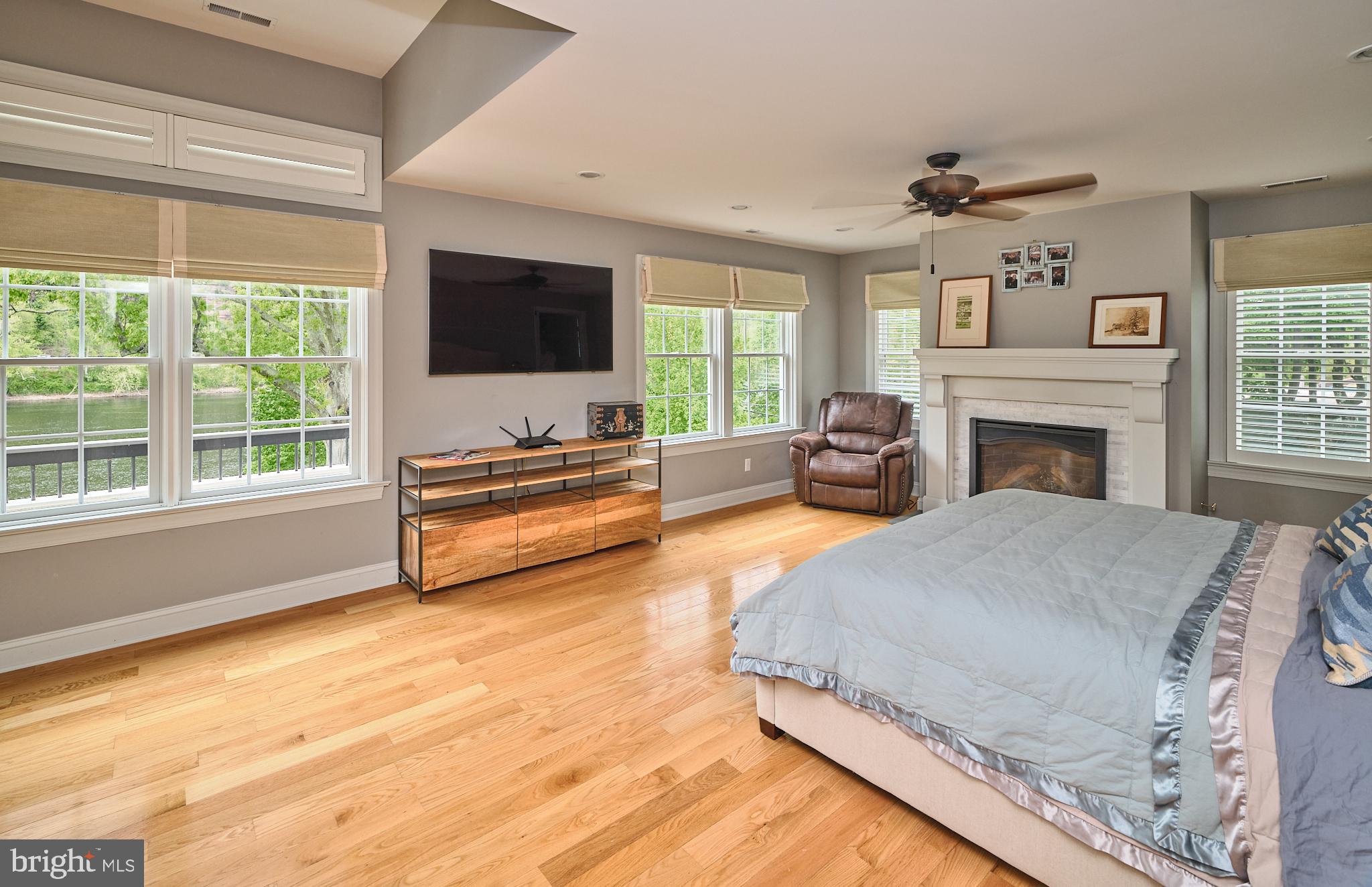 1800 Unit #4 RIVER ROAD